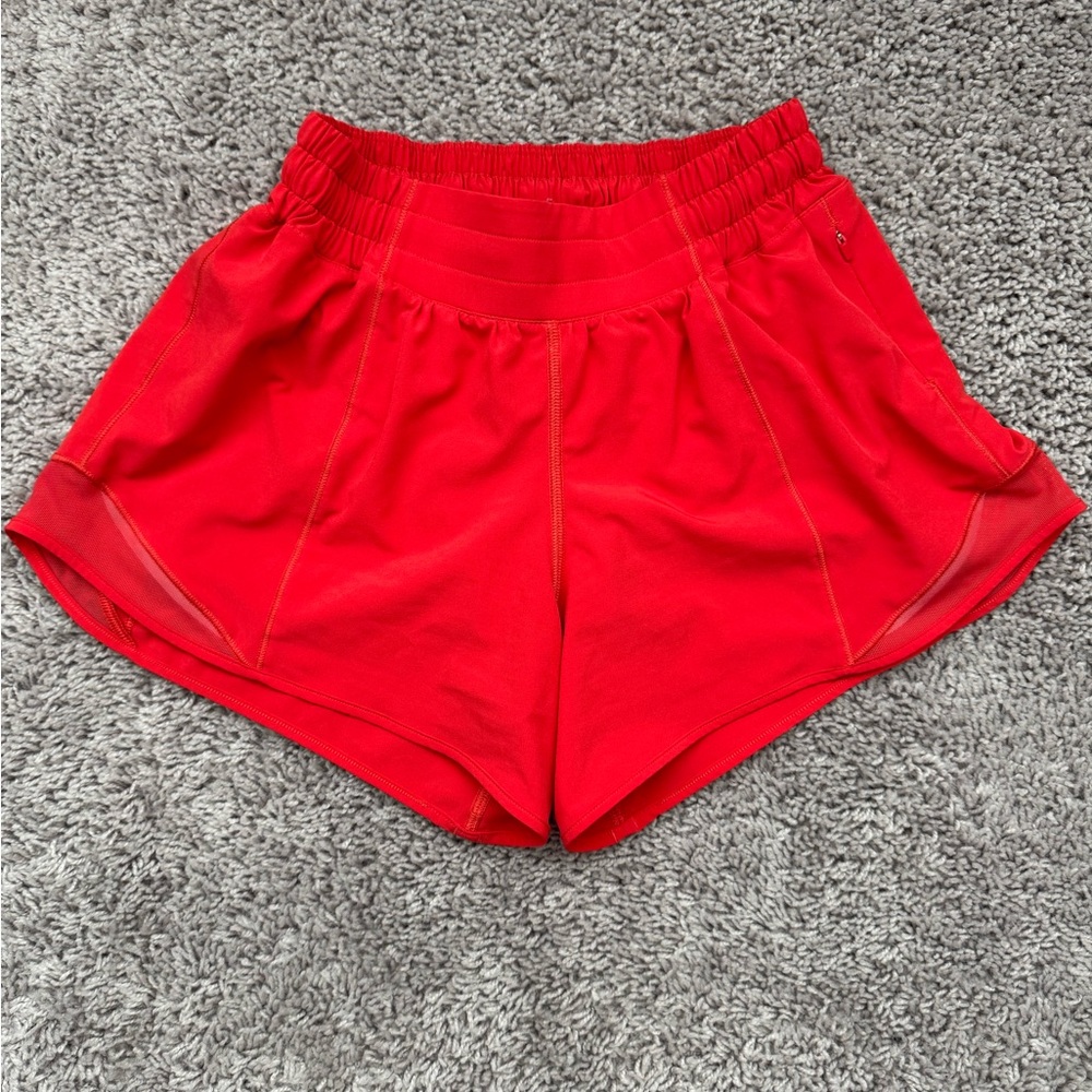 Lululemon Hotty Hot High Rise lined Shorts Red. Size 4